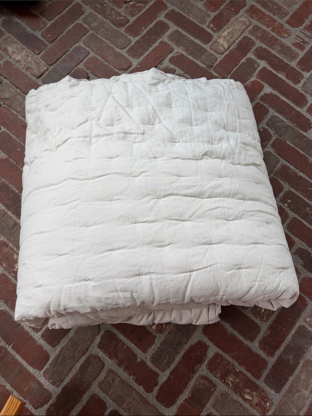 Quince European Linen Dream Quilt - Picture 2 of 5